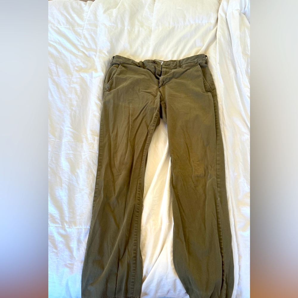 Express Men’s Slim Straight Army Green Chino Pants